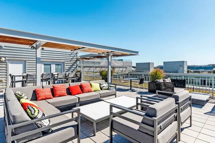 rooftop pool seating