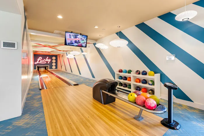 one lane bowling alley