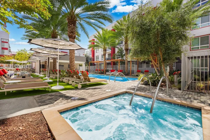 luxurious resort stye pool and hot tub