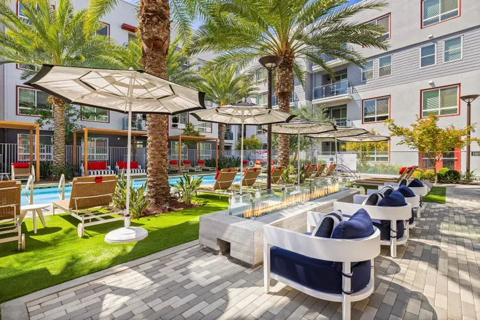 luxurious resort stye pool and lounge area