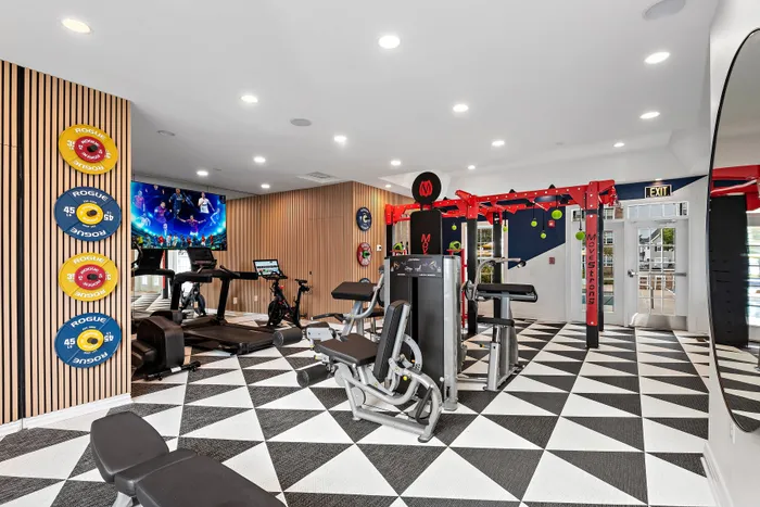Woodbury Park at City Centre apartment fitness center