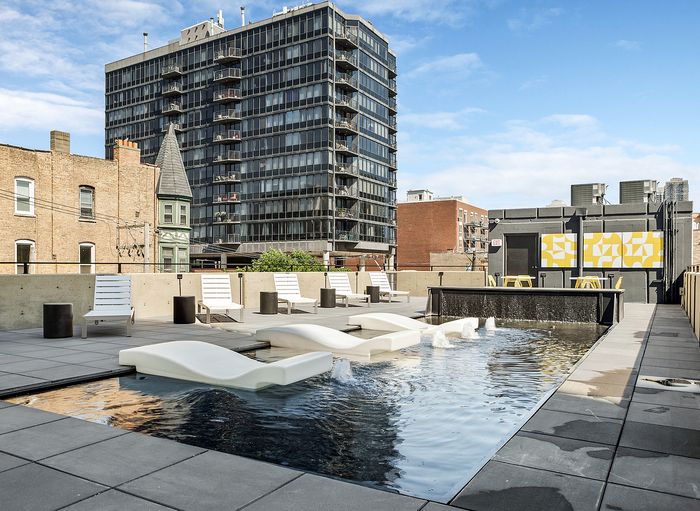1250 LaSalle - Rooftop Pool Area