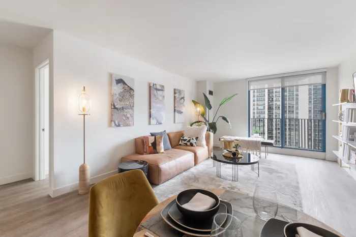 1250 LaSalle - Modern Living Room