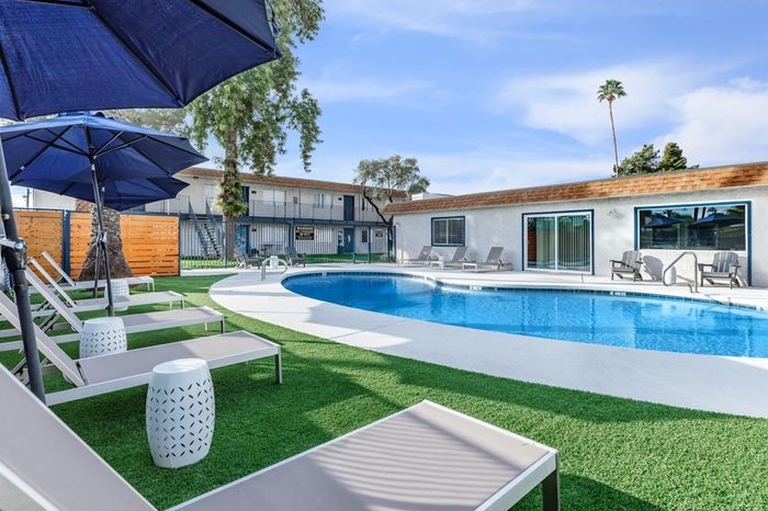 Rise at the Palms Amenities