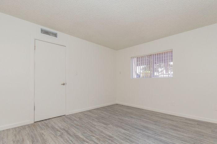 Rise at Dobson Ranch Apartments