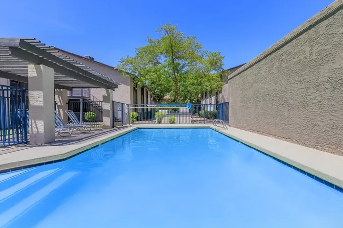 Rise on Cave Creek Amenities