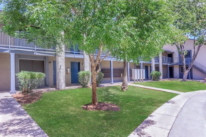 Rise on Cave Creek Amenities