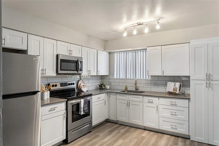 Rise on Cave Creek Apartments