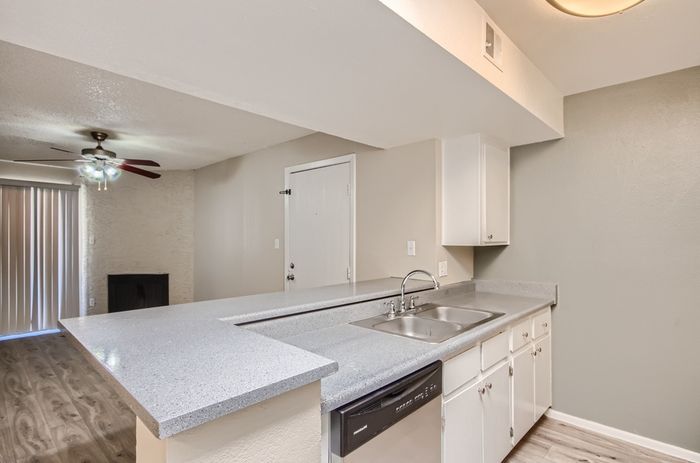 Rise on McClintock Apartments