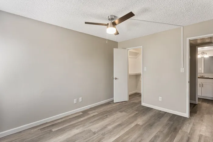 Rise Thunderbird Apartments