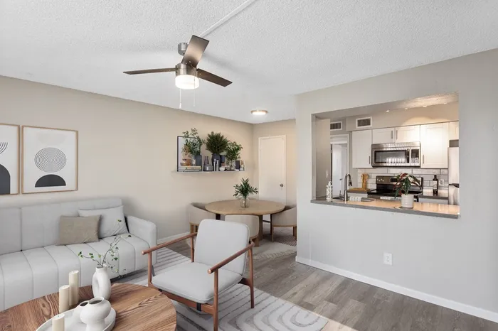 Rise Thunderbird Apartments