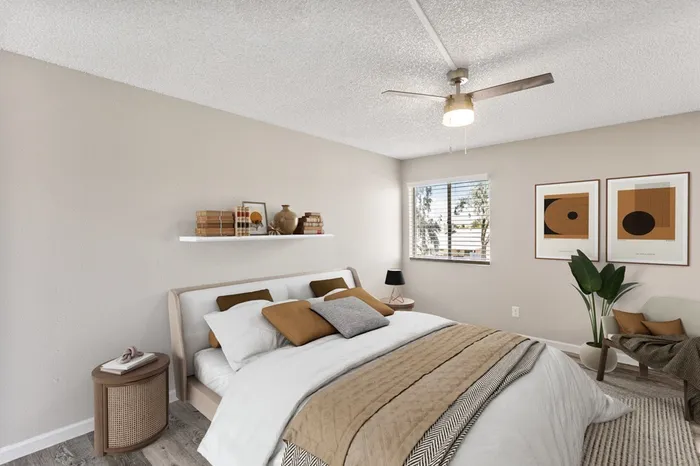 Rise Thunderbird Apartments