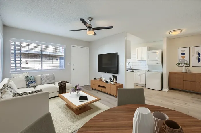 Rise at the Palms Apartments