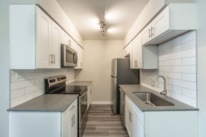 Rise Lakeside Apartments