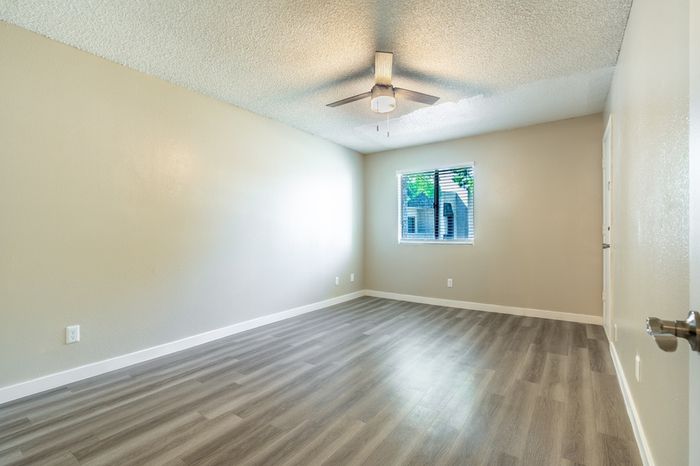 Rise Lakeside Apartments