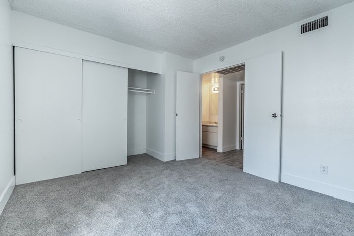 Rise Lakeside Apartments