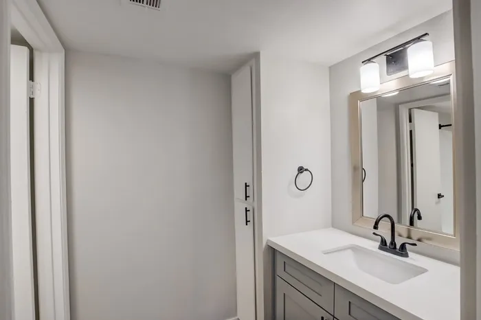 Rise on Cactus Apartments