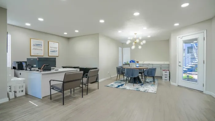 Rise on Cactus Amenities