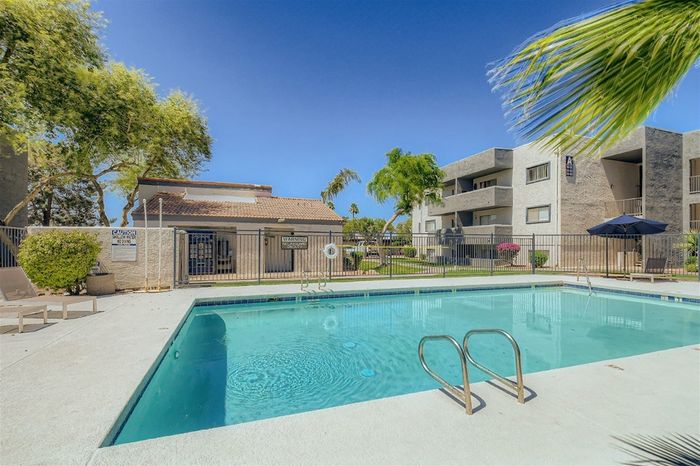 Rise at Dobson Ranch Amenities