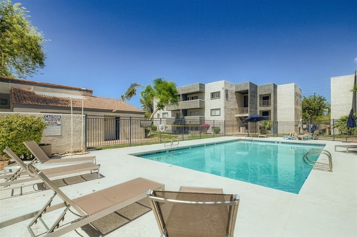 Rise at Dobson Ranch Amenities