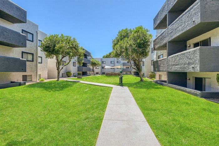 Rise at Dobson Ranch Amenities
