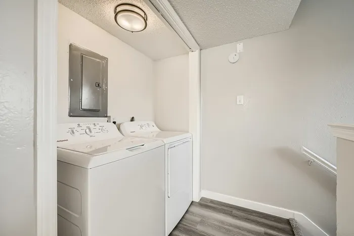 Rise Heather Ridge Apartments