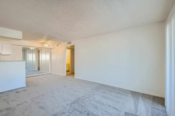 Rise Thunderbird Apartments