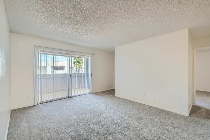 Rise Thunderbird Apartments