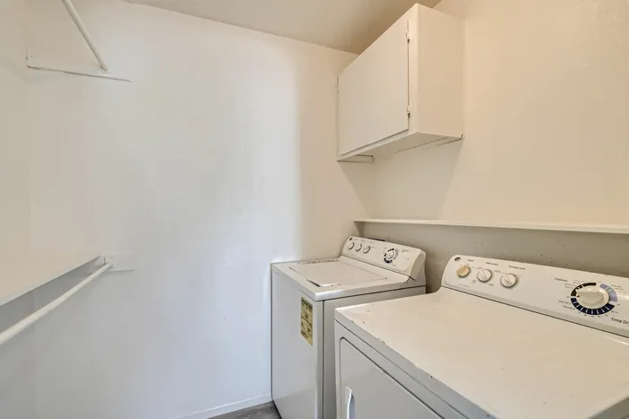 Rise Thunderbird Apartments