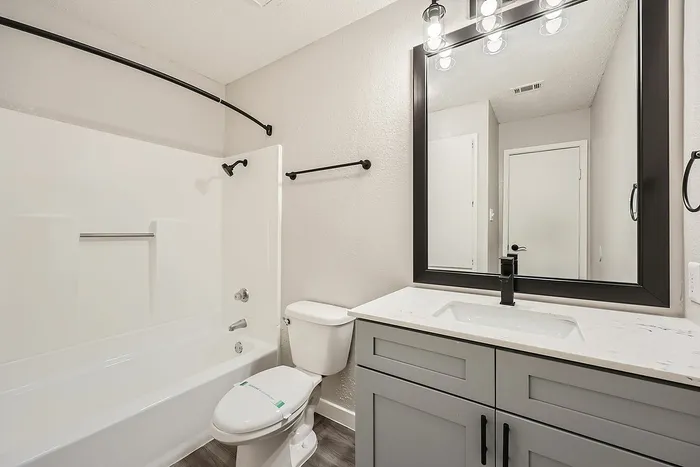 B2 Platinum - 2 Bed 2 Bath