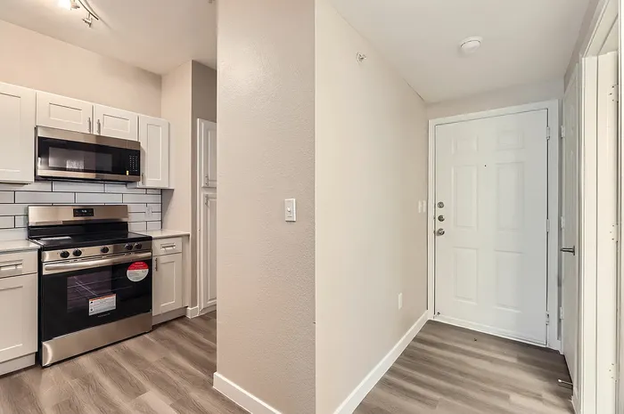 C1 Platinum - 3 Bed 2 Bath