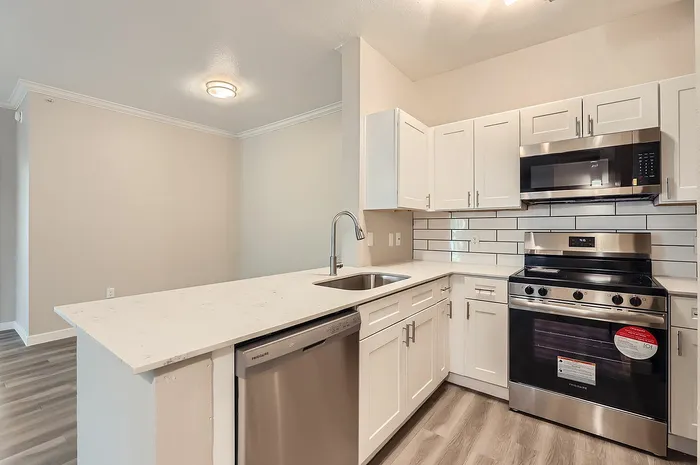 C1 Platinum - 3 Bed 2 Bath