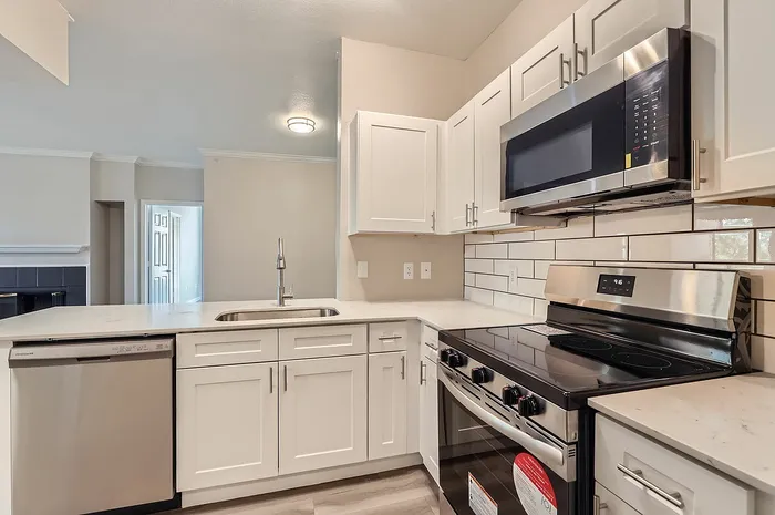 C1 Platinum - 3 Bed 2 Bath