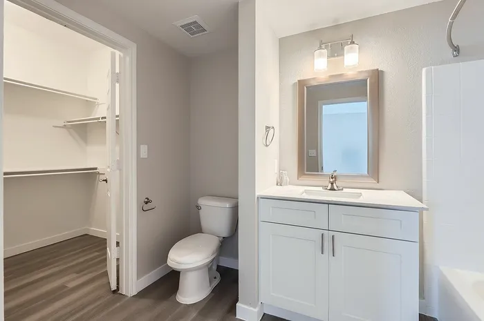 A1 Platinum - 1 Bed 1 Bath
