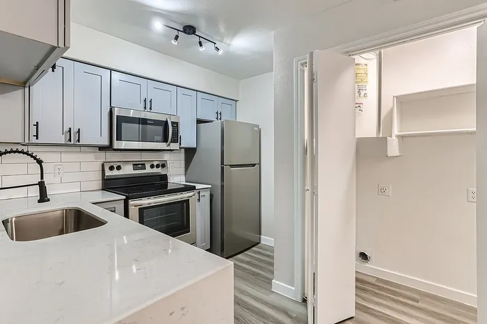 Rise at Highland Meadows Apartments