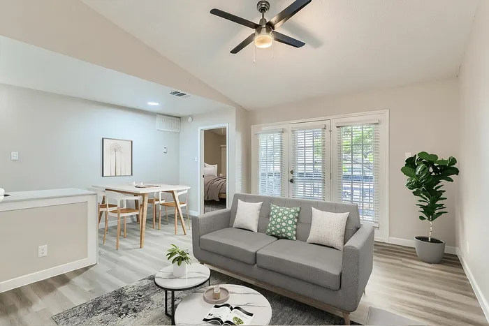 Rise at Highland Meadows Apartments