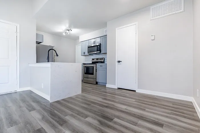 Rise at Highland Meadows Apartments