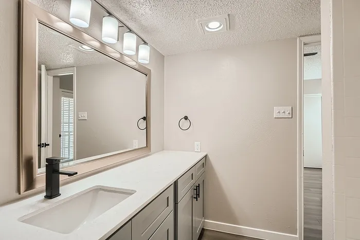 Rise at Highland Meadows Apartments