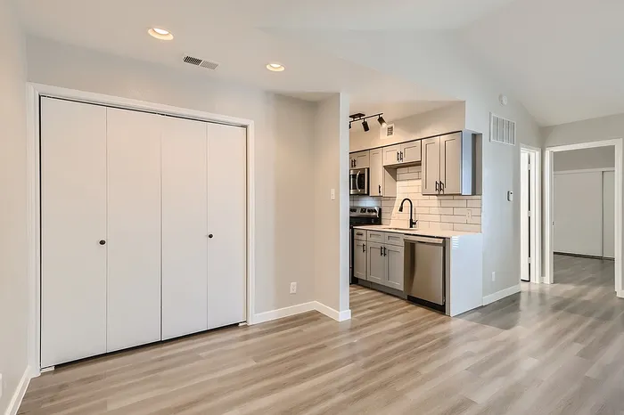 Rise at Highland Meadows Apartments