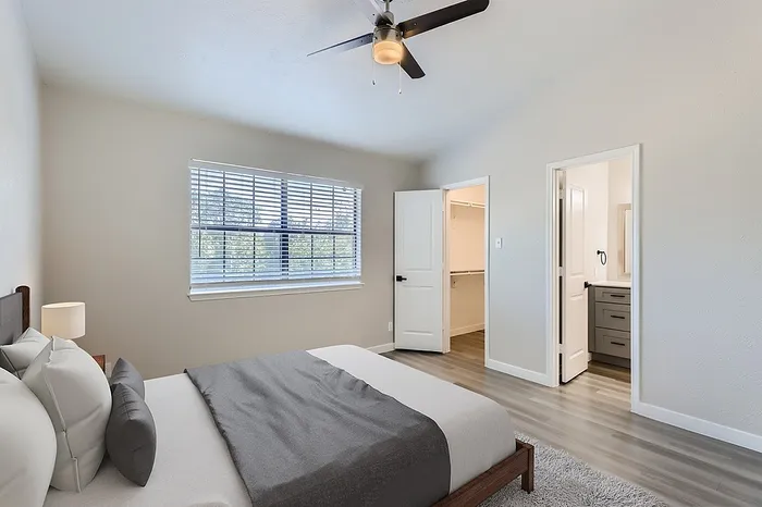 Rise at Highland Meadows Apartments