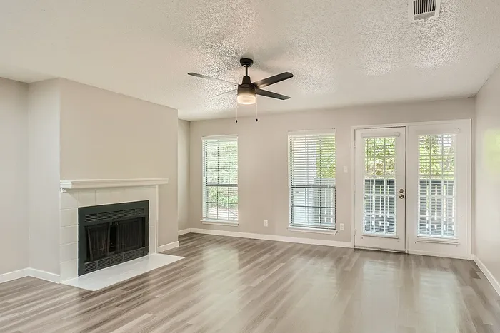 Rise at Highland Meadows Apartments