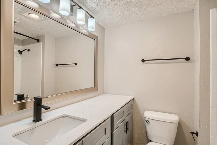 Rise at Highland Meadows Apartments