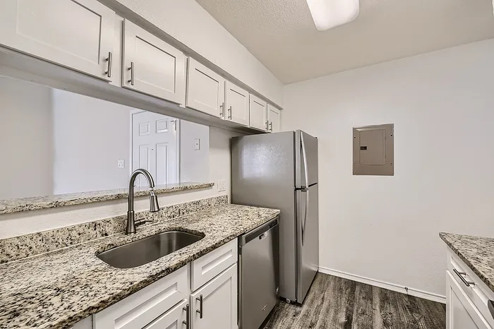 Rise at Highland Meadows Apartments