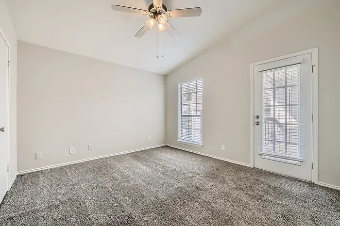 Rise at Highland Meadows Apartments