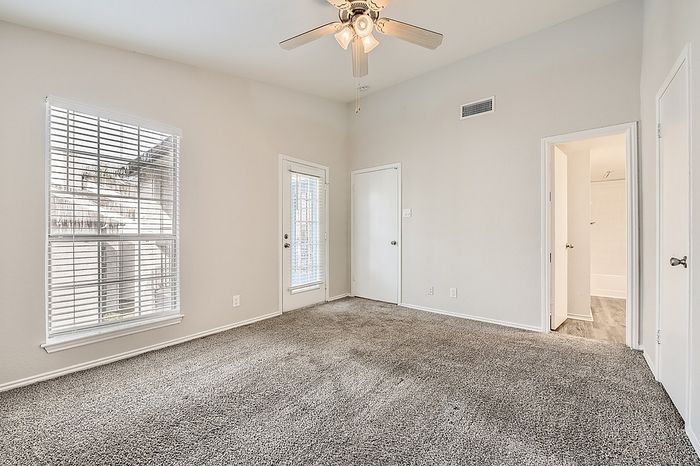 Rise at Highland Meadows Apartments