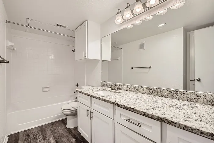 Rise at Highland Meadows Apartments