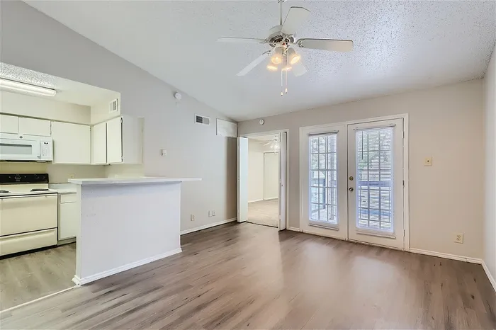 Rise at Highland Meadows Apartments