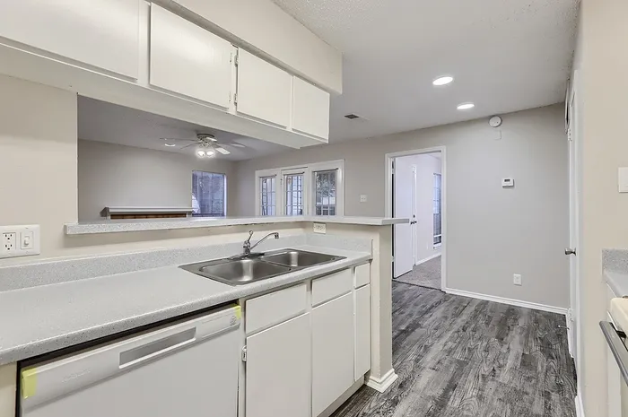 Rise at Highland Meadows Apartments