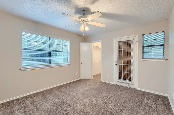 Rise at Highland Meadows Apartments