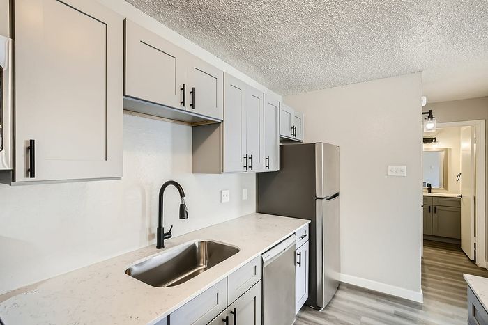 Rise at Town East Apartments